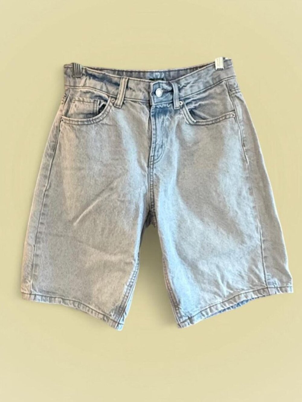 Mid-rise light wash denim dad shorts